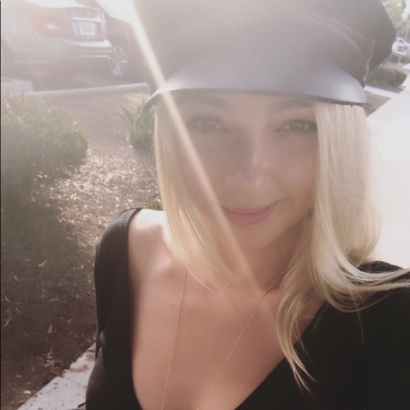 Meet your Posher, Ashley - Picture 1 of 1